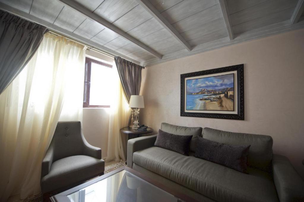 Hotel Al Amal 티즈니트 외부 사진