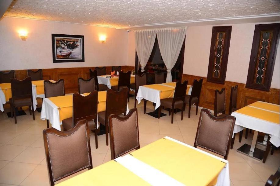 Hotel Al Amal 티즈니트 외부 사진