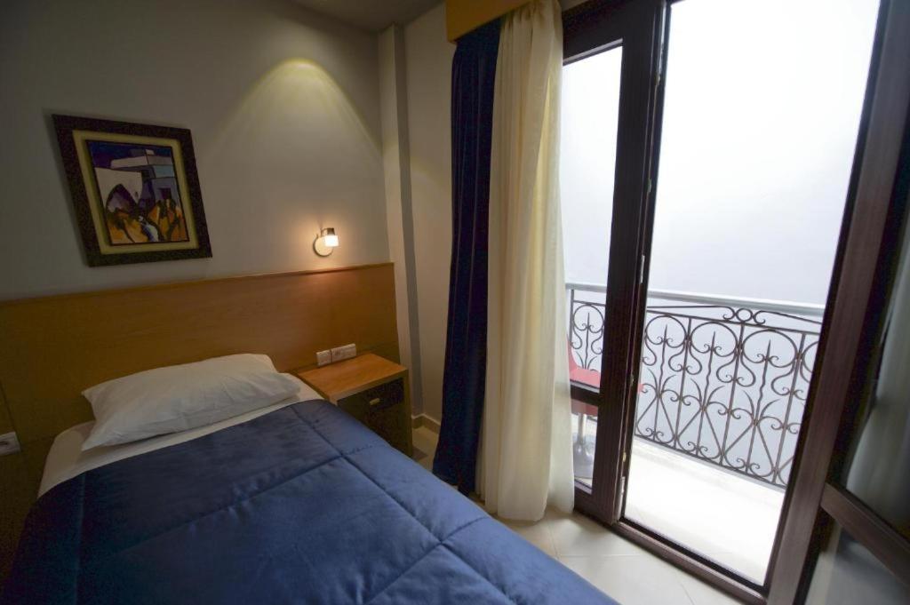 Hotel Al Amal 티즈니트 외부 사진