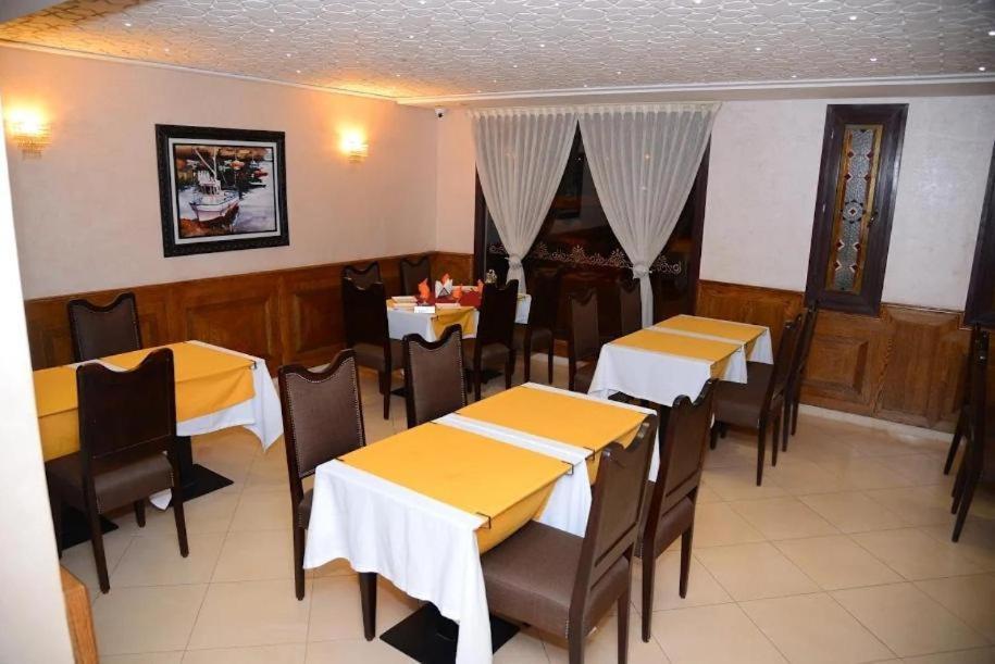 Hotel Al Amal 티즈니트 외부 사진