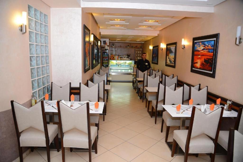 Hotel Al Amal 티즈니트 외부 사진